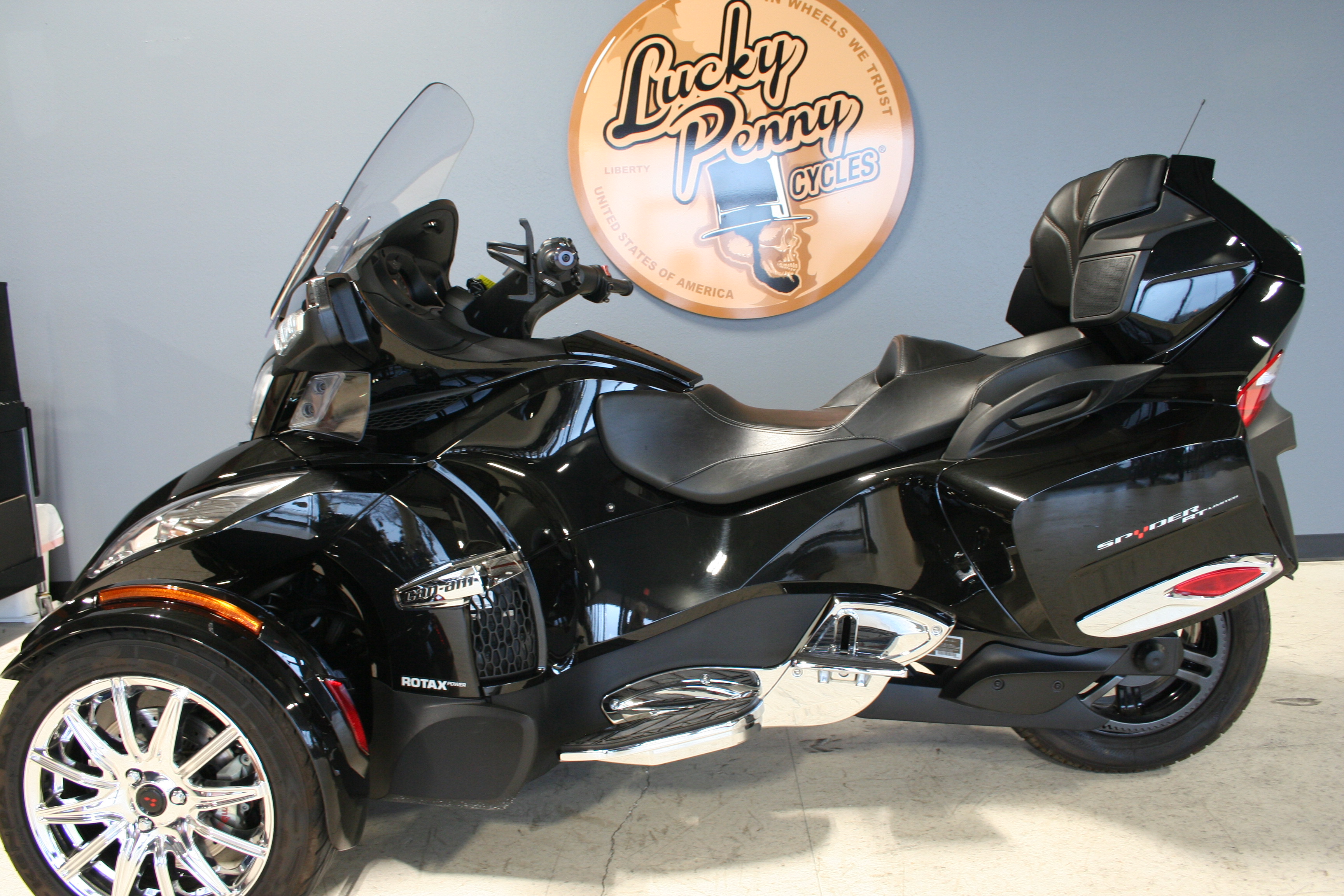 Pre-Owned 2016 Can-Am Spyder RT Limited in Bedford #GV001706 | Lucky Penny Cycles